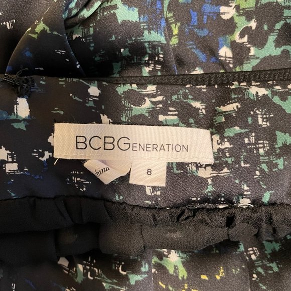 BCBGeneration print skirt with belt size 6 - Picture 3 of 3